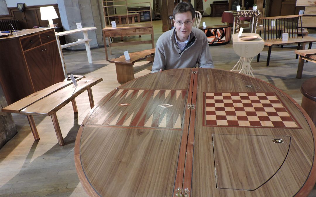 A side and games table