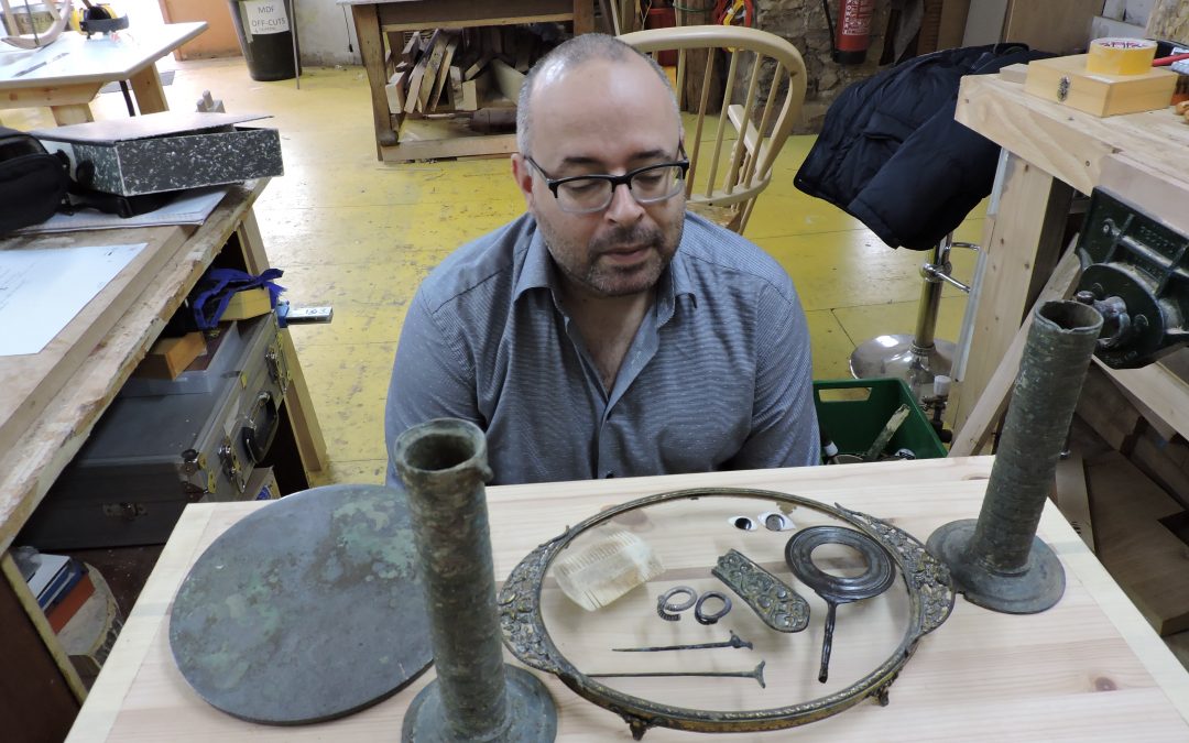 Philosophical Furniture – The Vanitas Table