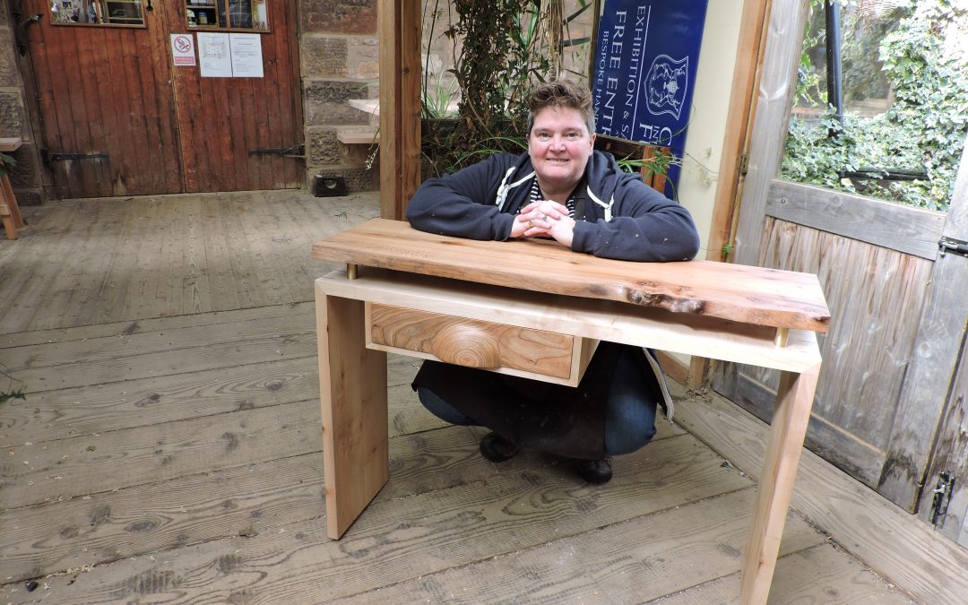 Spalted console